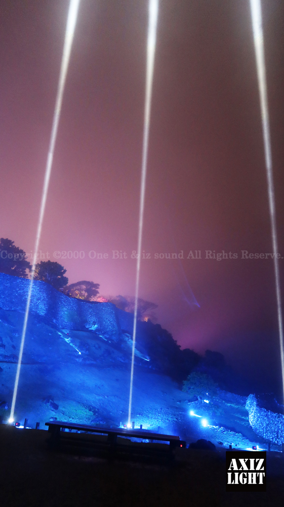 今帰仁グスク桜まつり：夜桜ライトアップ実施写真（48）／世界遺産ライトアップ・今帰仁城跡ライトアップ／OneBit（ワンビット）& AXIZ Light（アクシーズライト）& あくち～む（世界遺産照明プロデュースLighting production, 世界遺産照明デザインlighting design, 世界遺産デジタルプログラムdigital program）